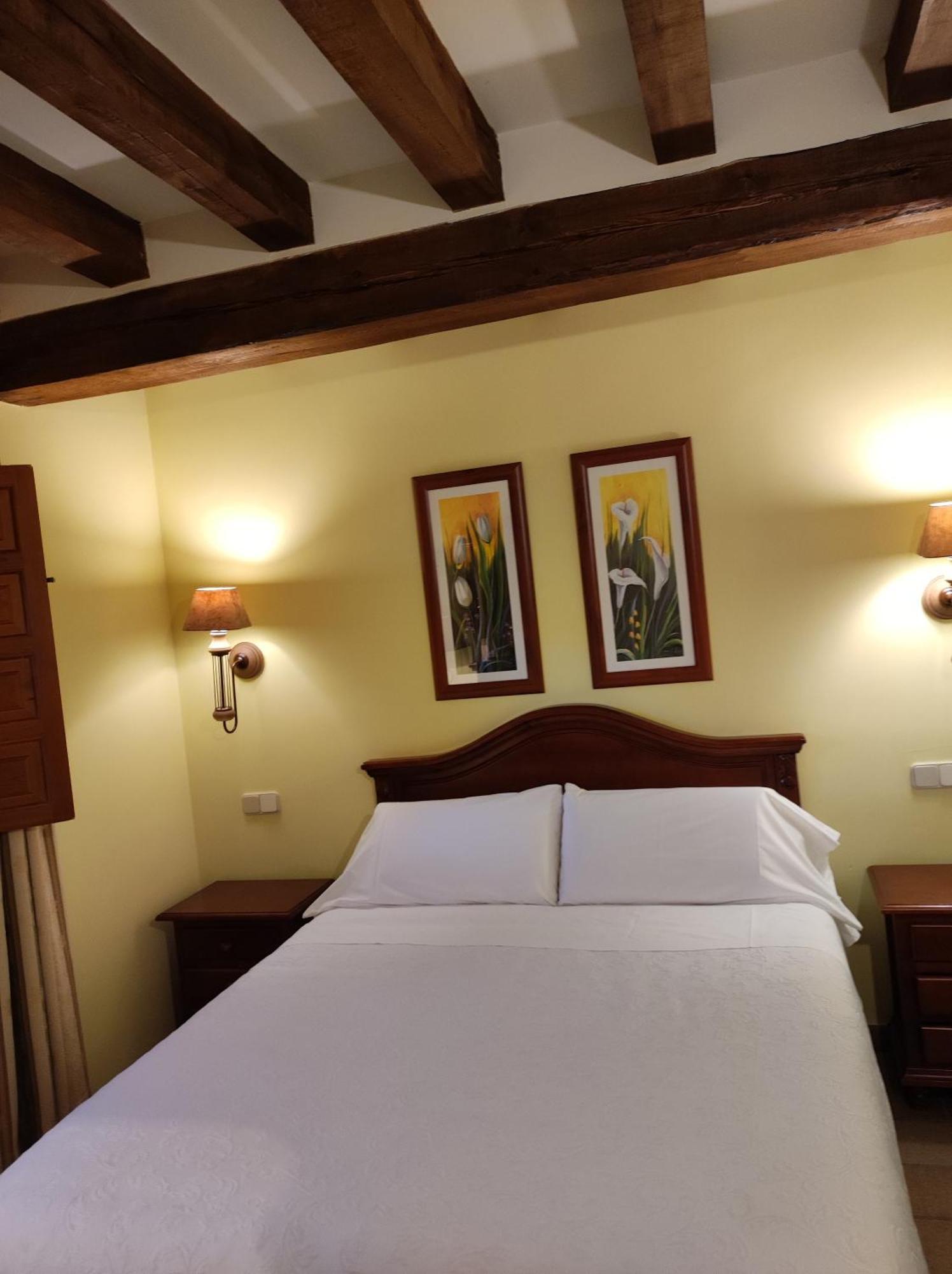 Hostal Posada La Panadera Сепульведа Экстерьер фото