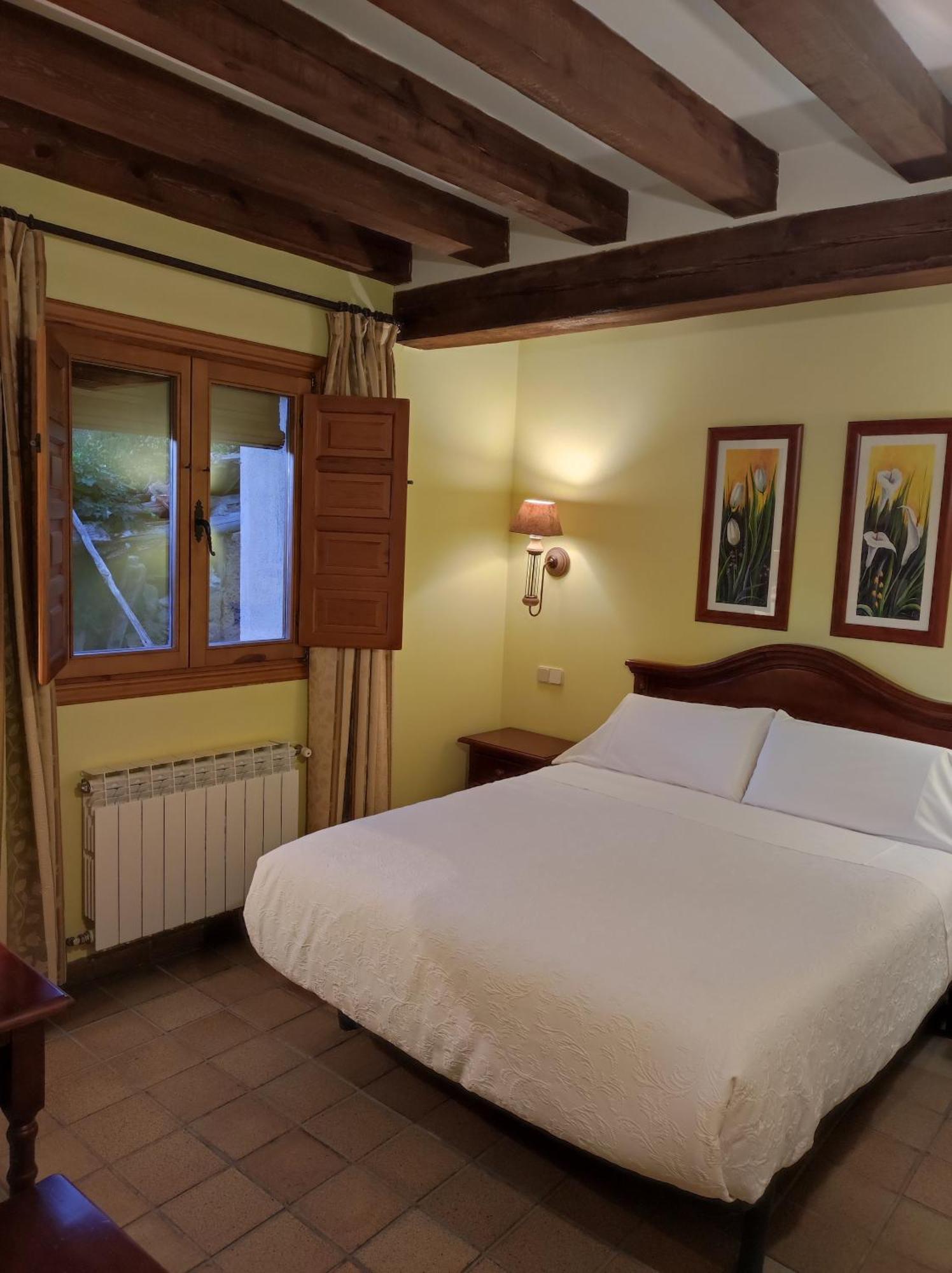 Hostal Posada La Panadera Сепульведа Экстерьер фото